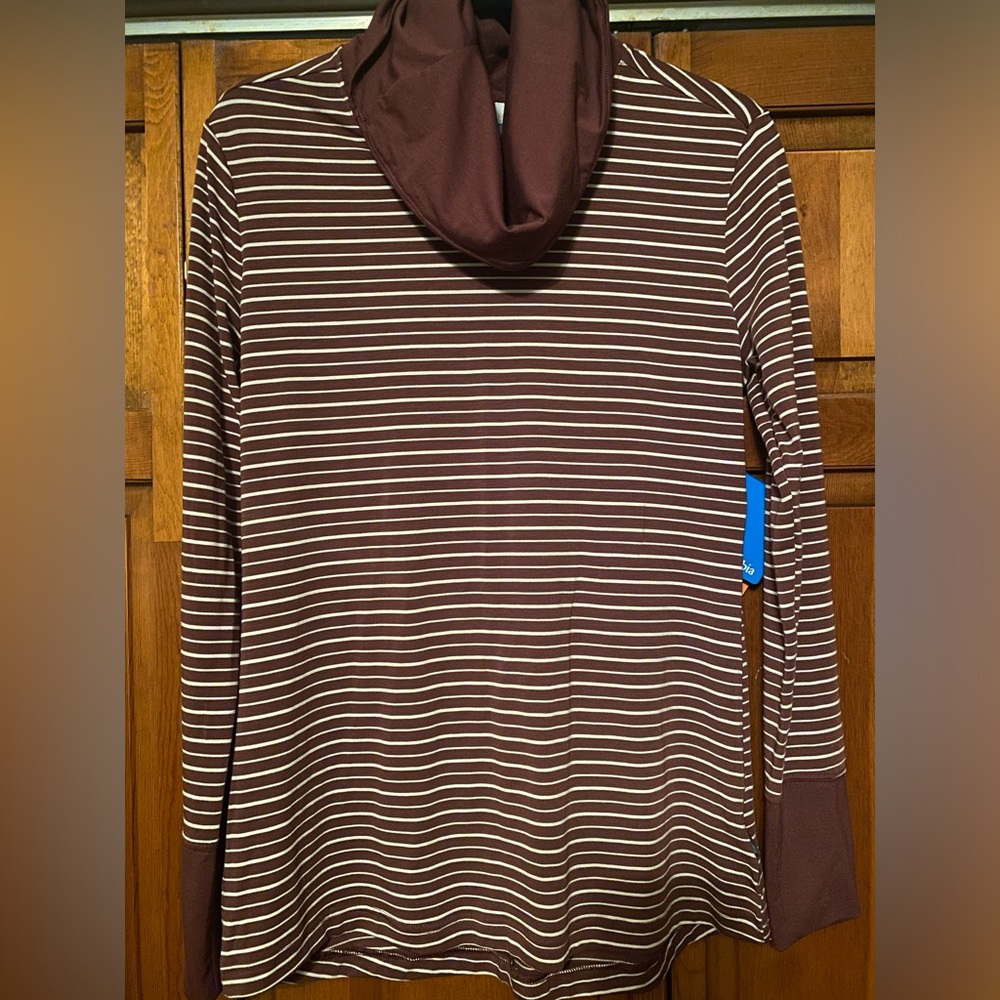 Columbia Women’s Medium Long Sleeve Cowl Shirt